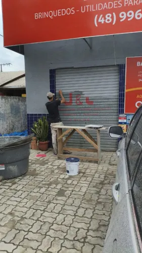Pintor, pedreiro e carpintaria 