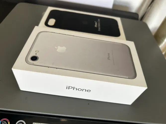 iPhone 11. 128
