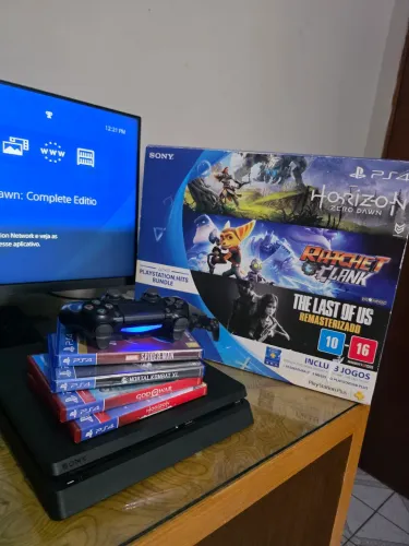 Playstation 4 Slim 500gb com 4 jogos