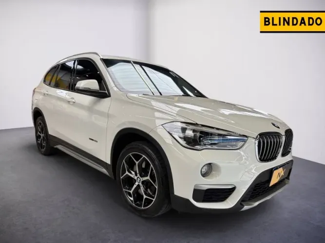 BMW X1 Sdrive 20I X-line 2.0 TB Active Flex 2017