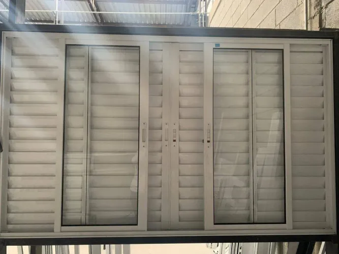 Janela Veneziana 6 Folhas Branca 1,00x1,50 | NOVA R$ 950
