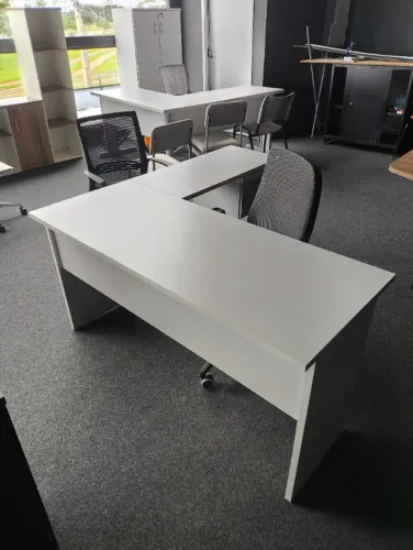 Mesa de Escritório em L Escrivaninha com 2 Gavetas - 0,75x1,50x0,60cm - ENTREGAMOS!!