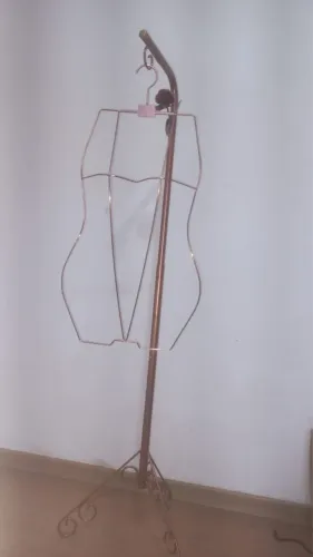 pedestal de apresentação rosê