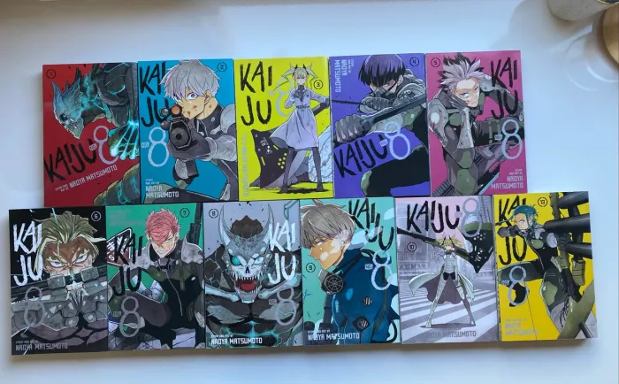 Kaiju n°8 Inglês Vols 1 ao 10 + 13