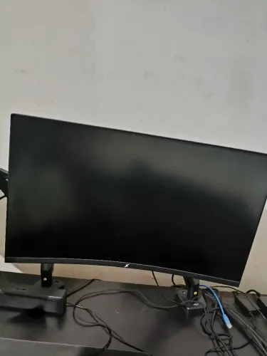 Monitor Gamer SuperFrame 27" Curvo QHD 165Hz 1ms