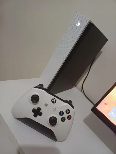 Xbox one s 4k 1tb