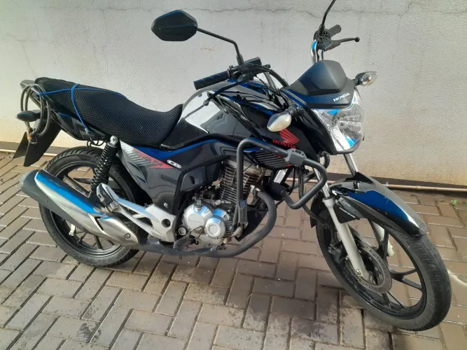 Vende-se moto Honda CG 160 FAN 2021/2021 único dono. 