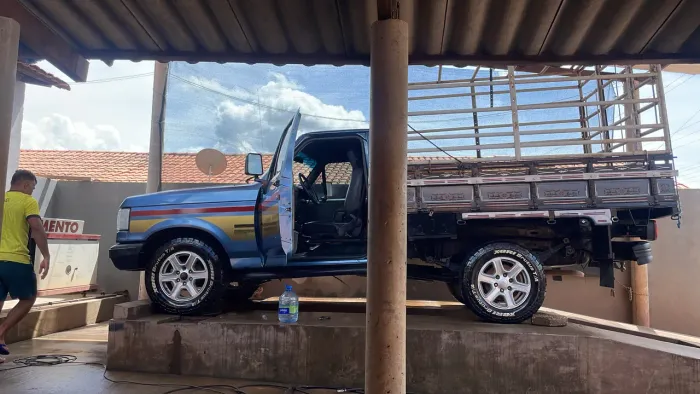 Ford F-1000 Super Diesel / Super Diesel Turbo 1993