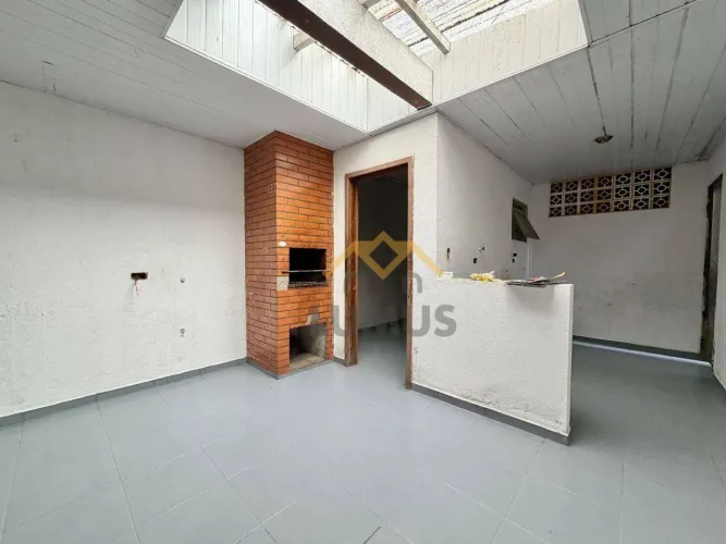 Casa com 3 dormitórios à venda, 109 m² por R$ 580.000 - Sítio Cercado - Curitiba/PR