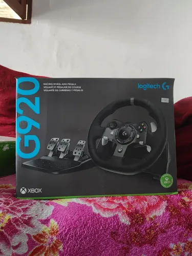 Volante Logitech G920 Xbox semi-novo!