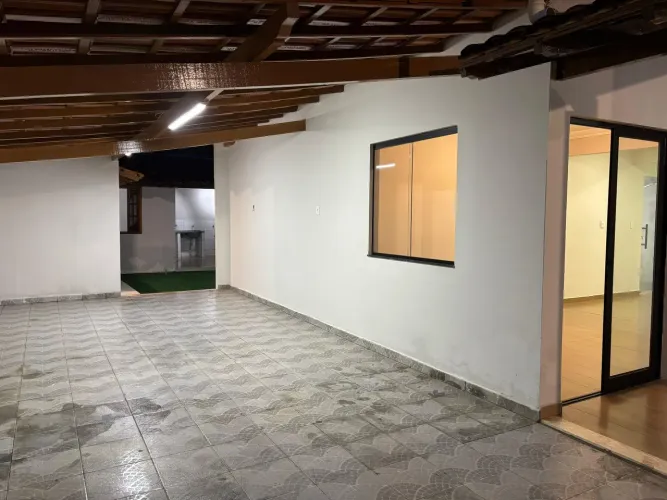 Planalto - 03 dormitórios+ casa nos fundos com 02quartos sendo um suíte <br>