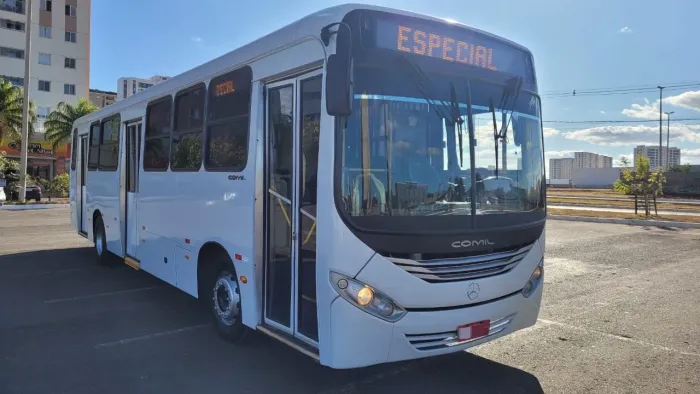 Mercedes 1721 2013/2013 Novíssimo. . 
