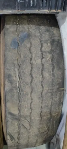Pneu 275/80 R22.5