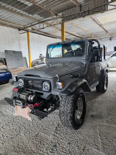 Toyota Band.Jipe Cap.de Aço Chas. Curto Diesel 1991