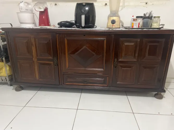 Vendo móvel de madeira