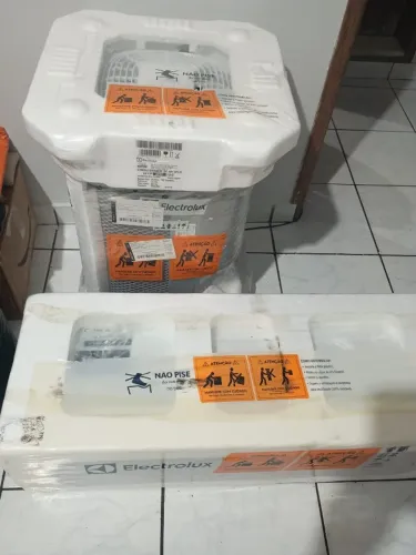 Ar-Condicionado Electrolux Split 12.000 BTUs 220V Quente/Frio (Novo na caixa)