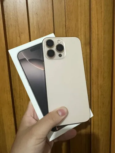 iPhone 16 Pro Max - 256GB - Com Caixa e Garantia.