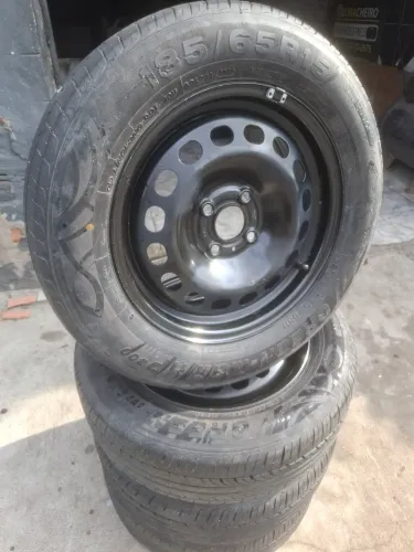 Jogo aro 15 Volkswagen 4 furos pra sair logo 1.800 reias.