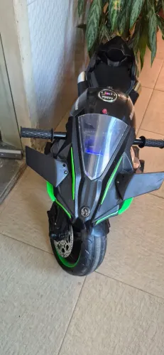 Moto elétrica infantil