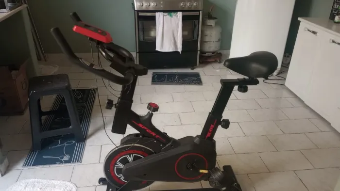 Bicicleta ergometrica_ seminova