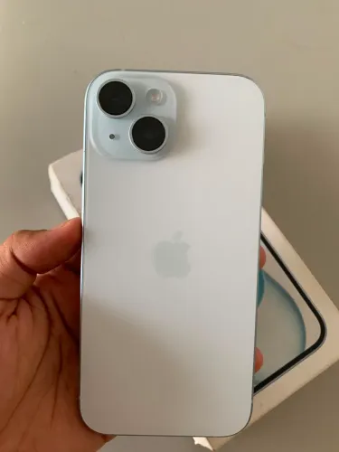 iPhone 15 Azul bebê