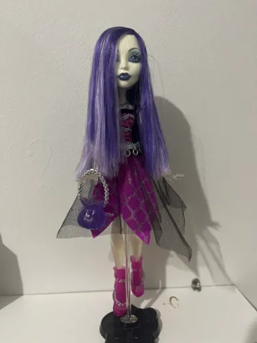 Boneca Sprectra Ghouls Alive