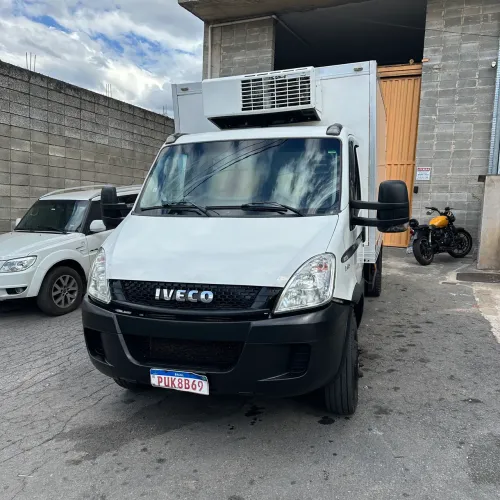 Iveco Daily Chassi 70c17 3.0 16V Diesel Mec. 2P (e5) 2014