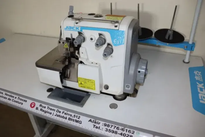 Máquina Overlock Industrial Jack E3 Direct Drive Profissional