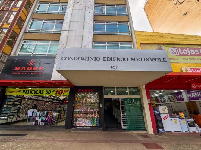 Sala comercial para alugar no ed Metrópole na região Central de Londrina Pr.