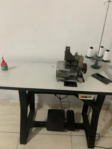 Vendo máquina de costura overloque 