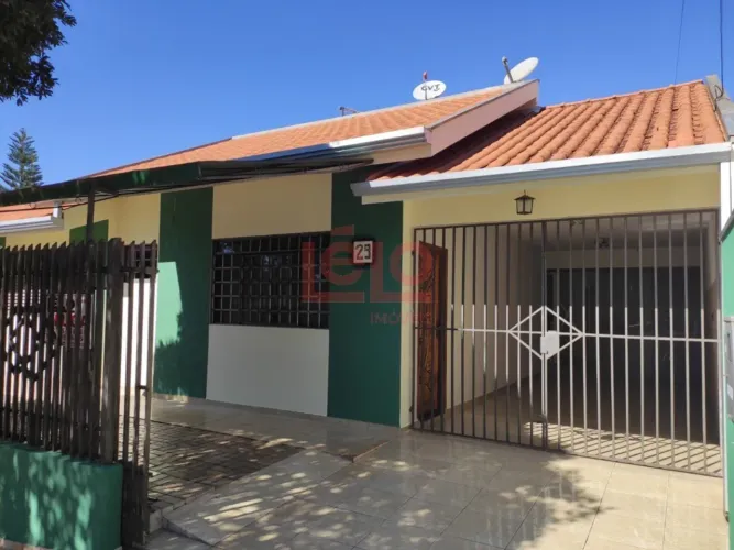 Casa semimobiliada para alugar no Jardim Paris em Maringá, com 3 quartos, suíte, edícula,