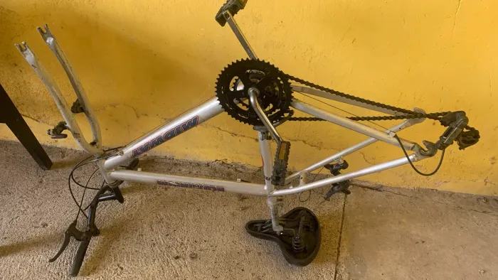 Bicicleta alumínio de marcha