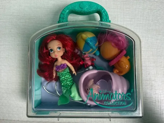 Boneca Pequena Sereia Animators Play Set Mini Collection Disney