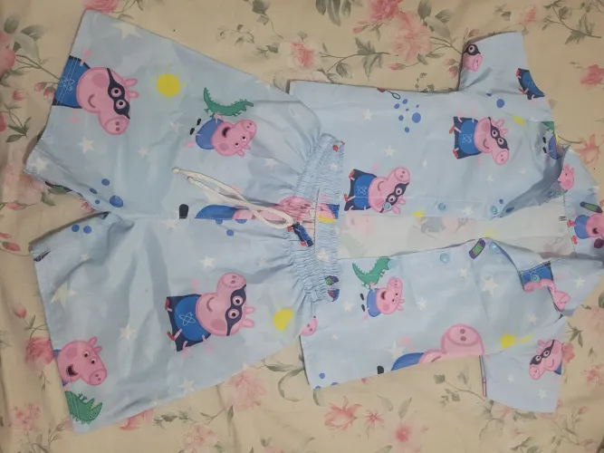 Conjunto Mauricinho Infantil com estampa da Peppa Pig e do George Pig