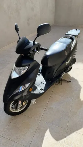 SUZUKI BURGMAN I 2012