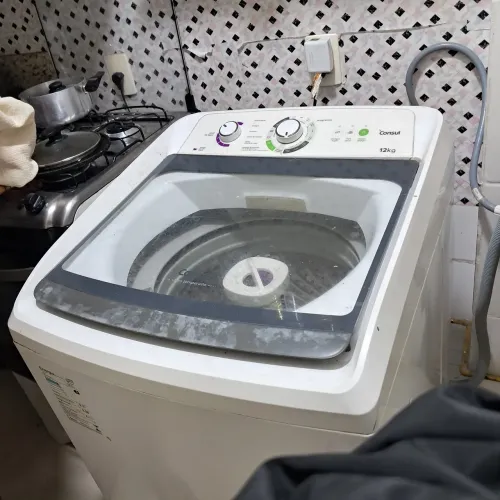 Máquina de lavar roupa para sair rápido 