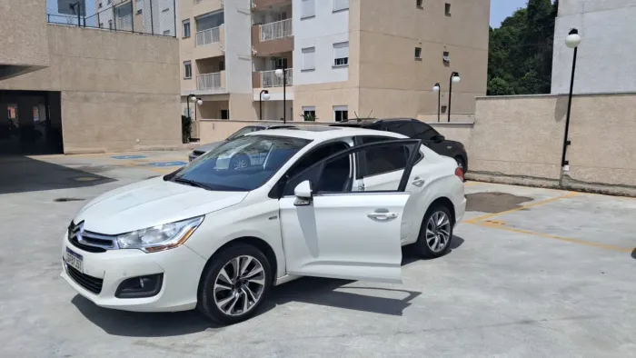 Citroen C4 Lounge Exclusive 1.6 Turbo Flex Aut. 2016