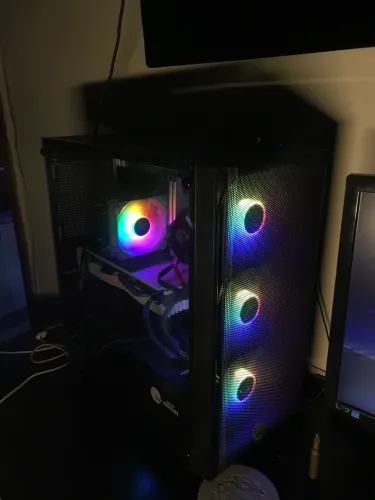 PC GAMER RYZEN 5 4500 + RX580