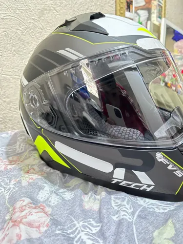 Capacete FFS Tech a venda