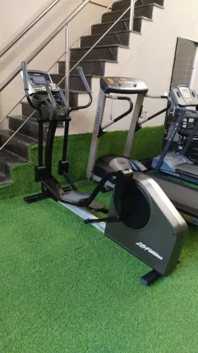 Elíptico life Fitness