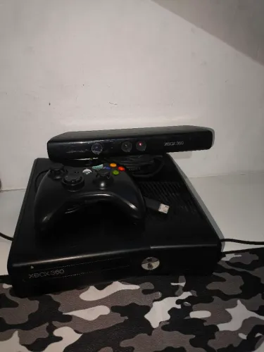 Xbox 360 - Desbloqueado RGH - Kinect