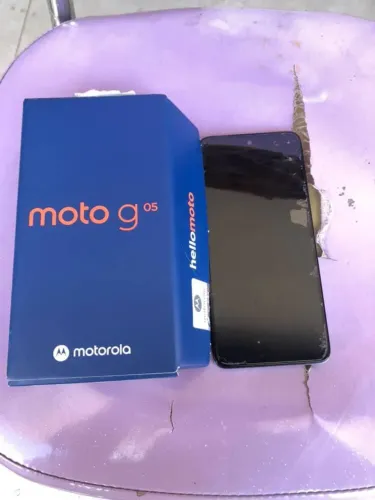 Celular Motorola moto g05 tela 6.7" 128GB 4G câmera 50MP preto seminovo