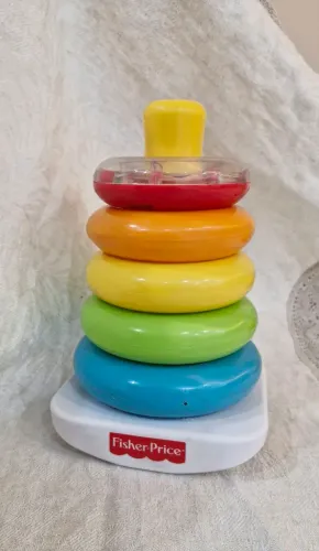 Brinquedo de empilhar Fisher Price