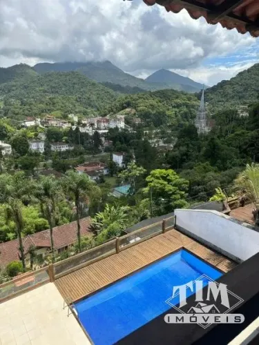 Casa- Petrópolis, Centro