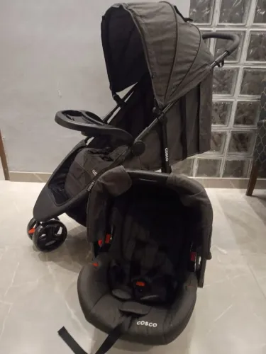 Conjunto Bebê Conforto + Carrinho de Bebê