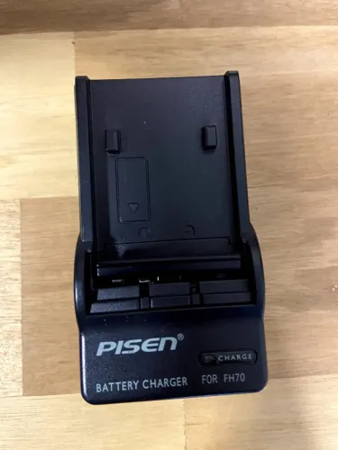 CARREGADOR DE BATERIA FH70 - PISEN - TS-FC009 - 8,4V / 600mA