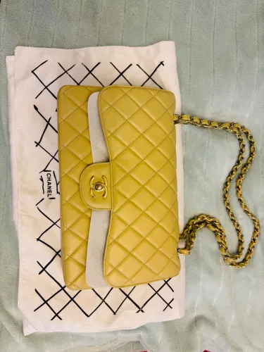 Bolsa de couro amarela - pouco usada
