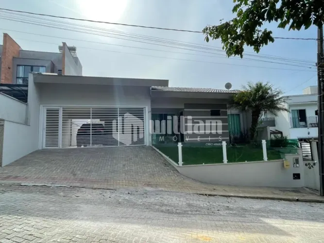 CASA SEMI MOBILIADA COM 3 QAURTOS SENDO 1 SUÍTE PARA LOCAÇÃO - SÃO PEDRO