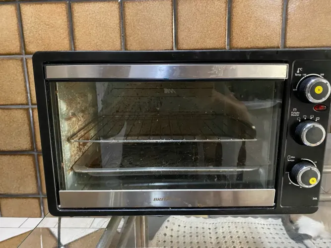 Forno elétrico: 300 e liquidificador:80 pra vender 