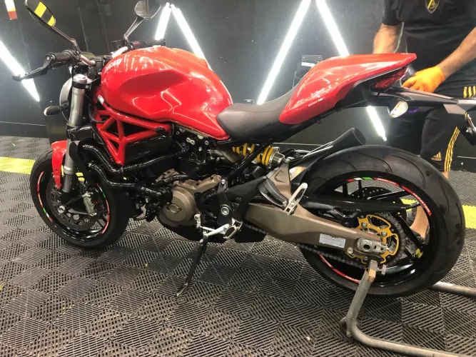 Ducati Monster 821 Linda!